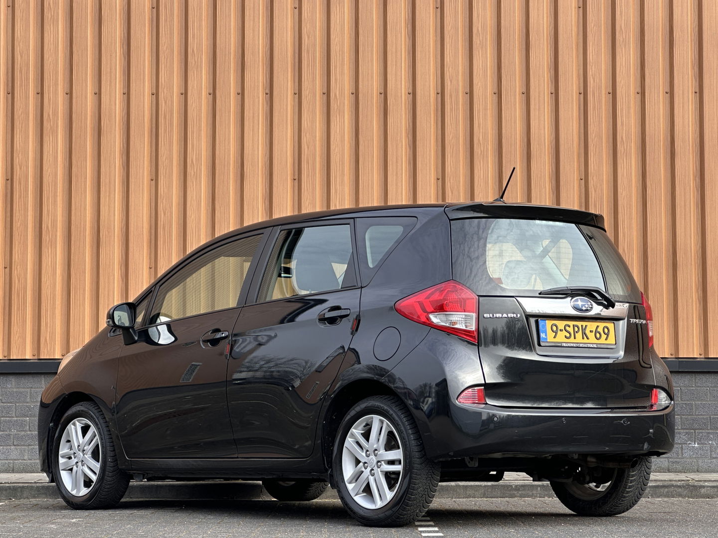 Subaru Trezia 1.3 Luxury | 1e Eigenaar | Cruise Control | Parkeersensoren Achter | 16" Lichtmetaal | Airconditioning | Centrale Deurvergrendeling |