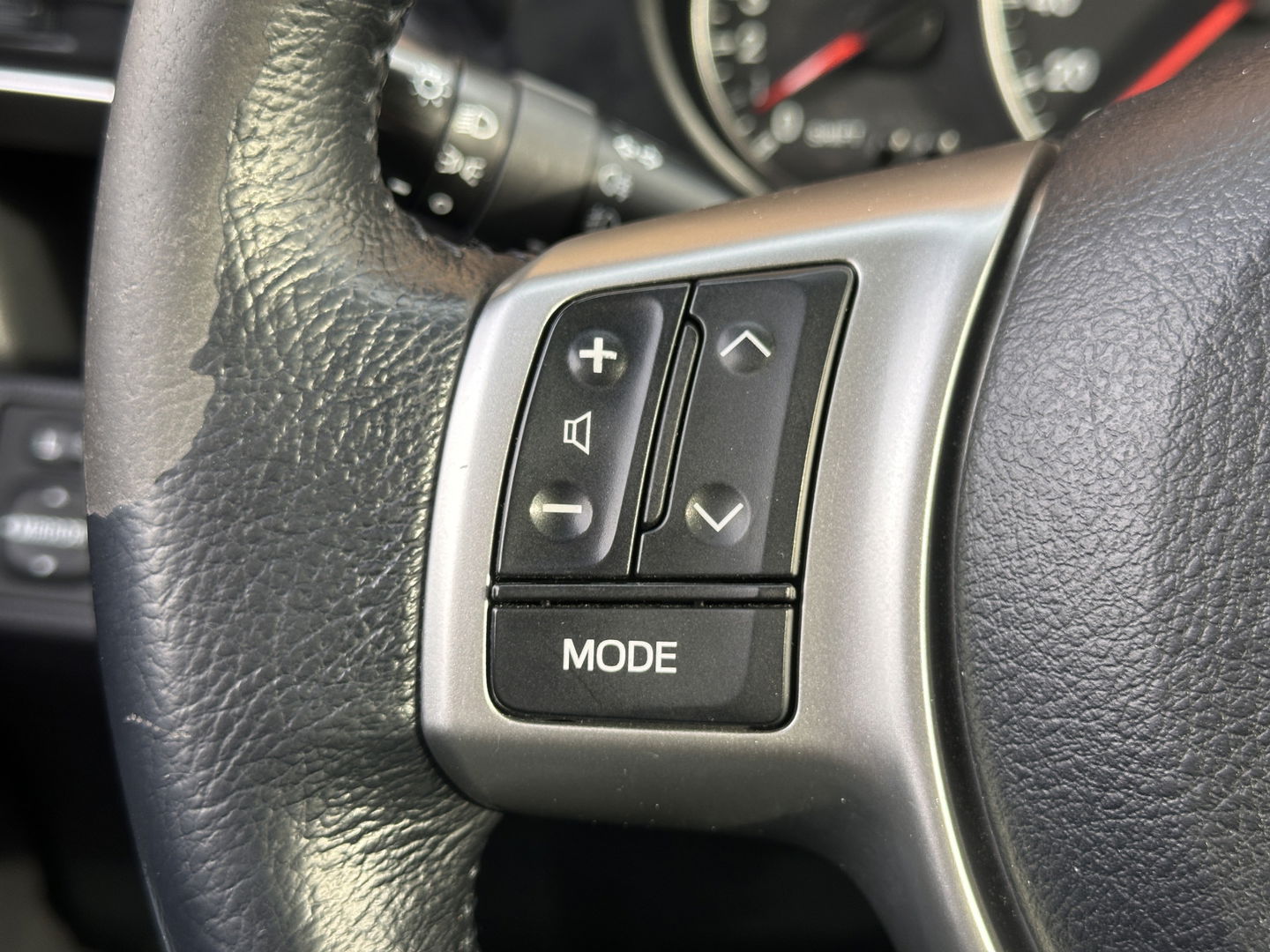 Subaru Trezia 1.3 Luxury | 1e Eigenaar | Cruise Control | Parkeersensoren Achter | 16" Lichtmetaal | Airconditioning | Centrale Deurvergrendeling |