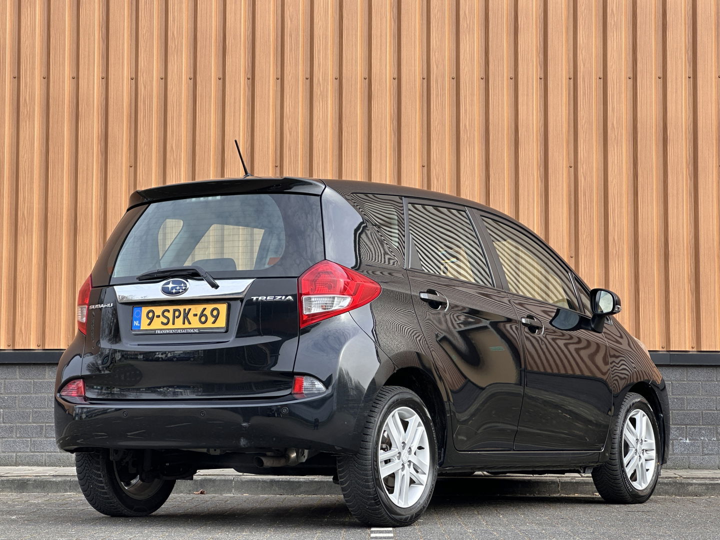 Subaru Trezia 1.3 Luxury | 1e Eigenaar | Cruise Control | Parkeersensoren Achter | 16" Lichtmetaal | Airconditioning | Centrale Deurvergrendeling |