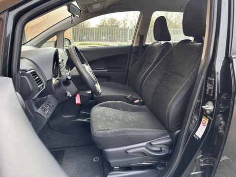 Subaru Trezia 1.3 Luxury | 1e Eigenaar | Cruise Control | Parkeersensoren Achter | 16" Lichtmetaal | Airconditioning | Centrale Deurvergrendeling |