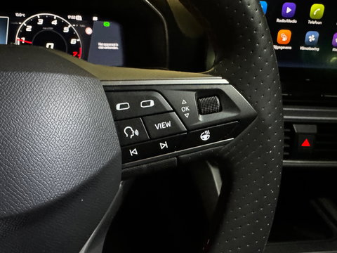 SEAT Leon 1.5 eTSI FR Launch Pano|Keyless|Sfeer|Dodehoek|VOL