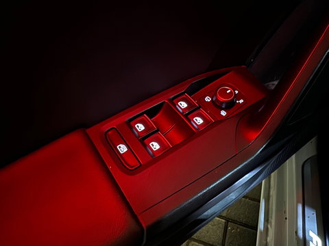 SEAT Leon 1.5 eTSI FR Launch Pano|Keyless|Sfeer|Dodehoek|VOL