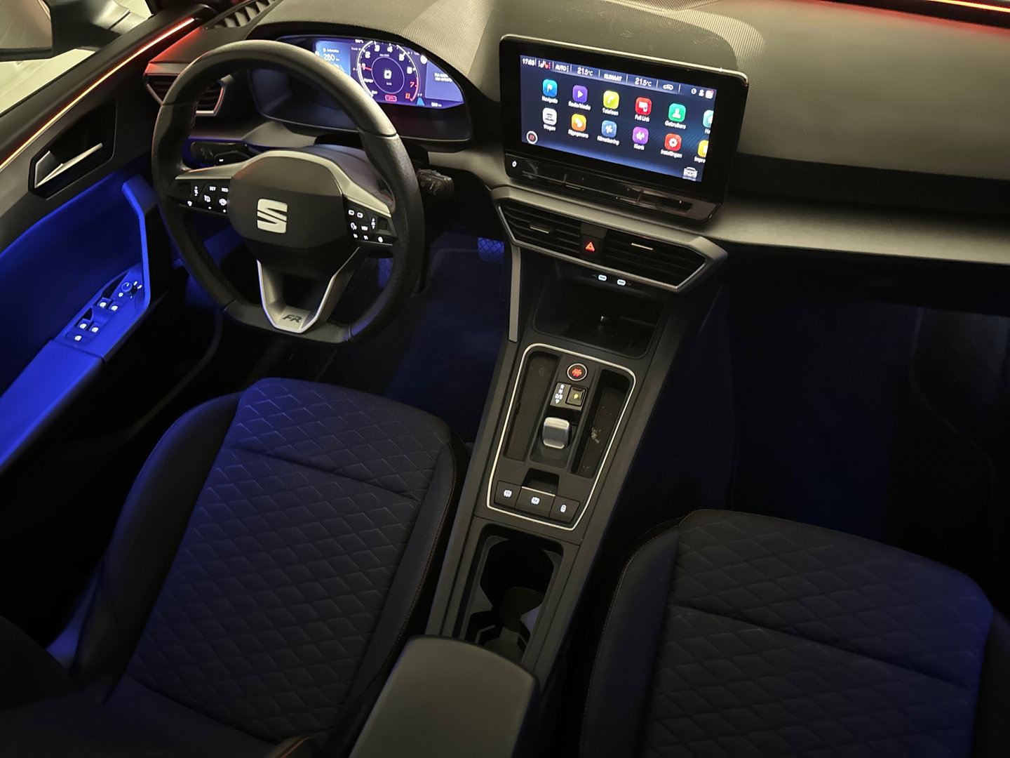 SEAT Leon 1.5 eTSI FR Launch Pano|Keyless|Sfeer|Dodehoek|VOL