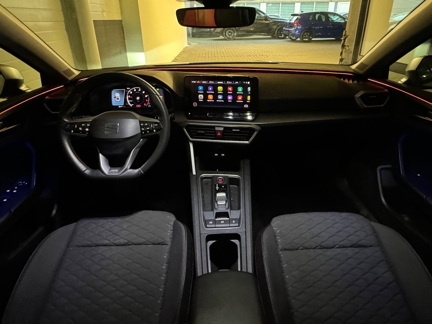 SEAT Leon 1.5 eTSI FR Launch Pano|Keyless|Sfeer|Dodehoek|VOL