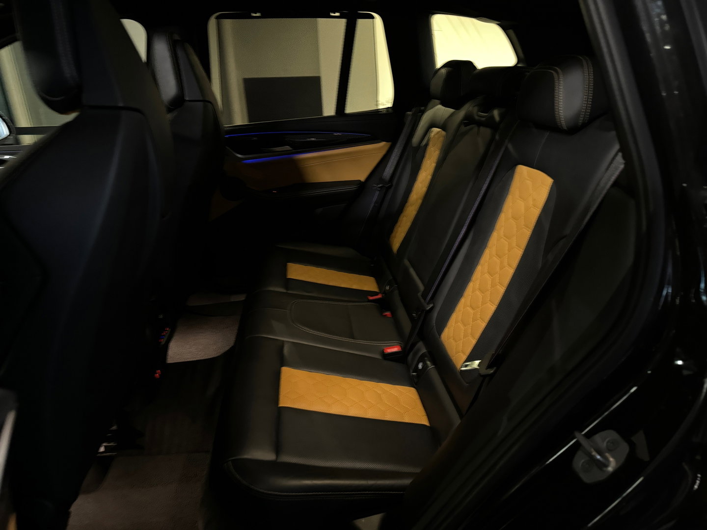 BMW X3 M Competition Pano|Carbon|HuD|H/K|Kuip|Keyless|Sfeer