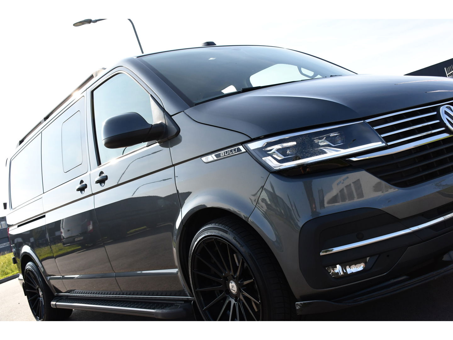 Volkswagen Transporter 2.0 TDI L2H1 30 DC Bulli Virtual, Carplay, Camera, LED, 150pk, 2 x Schuifdeur, Automaat, Trekhaak, Uniek!