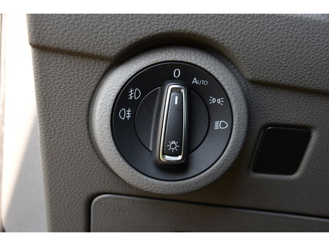 Volkswagen Transporter 2.0 TDI L2H1 30 DC Bulli Virtual, Carplay, Camera, LED, 150pk, 2 x Schuifdeur, Automaat, Trekhaak, Uniek!