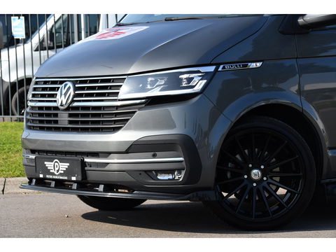 Volkswagen Transporter 2.0 TDI L2H1 30 DC Bulli Virtual, Carplay, Camera, LED, 150pk, 2 x Schuifdeur, Automaat, Trekhaak, Uniek!
