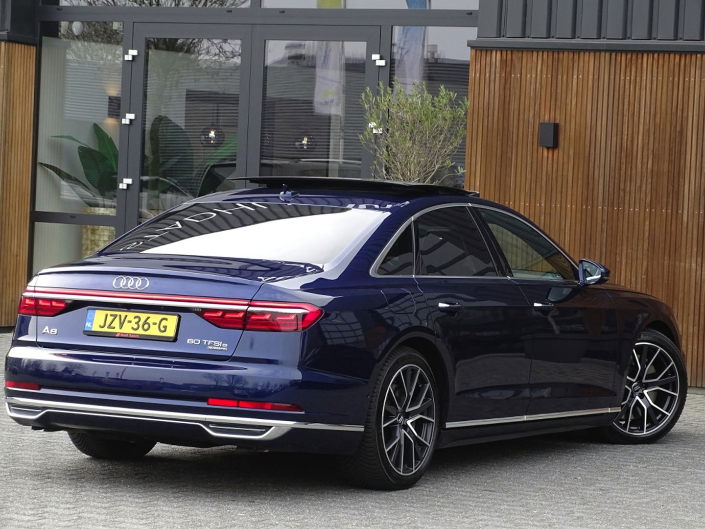 Audi A8 60 TFSIe 449PK Quattro / B&O / Laser / Massage