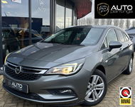 Opel Astra - Sports Tourer 1.4 Turbo 120 Jaar Edition 150PK | AUTOMAAT | ZEER NETTE STAAT | Trekhaak | Stoel en Stuur Verwarming | APK tot 29-04-2027 |