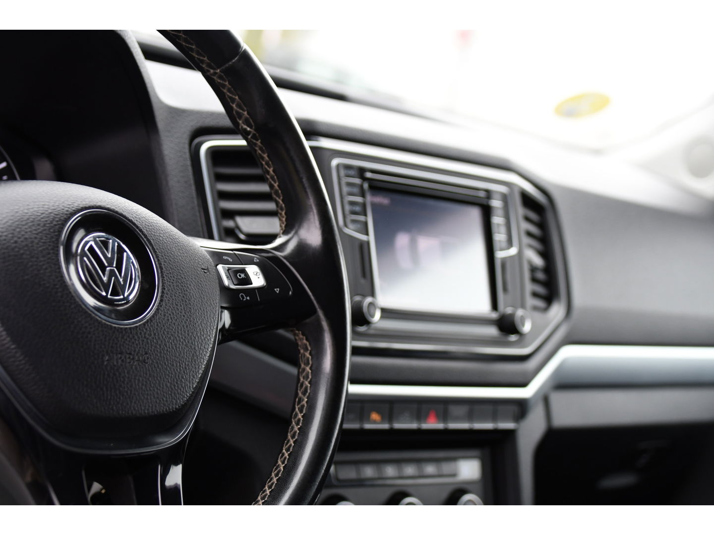 Volkswagen Amarok 3.0 V6 TDI 4Motion DC Highline Camera, Cruise, Carplay, Stoelverwarming, Leder, LED, 4x4, Automaat, 225pk, 3300kg Trekhaak, Uniek!