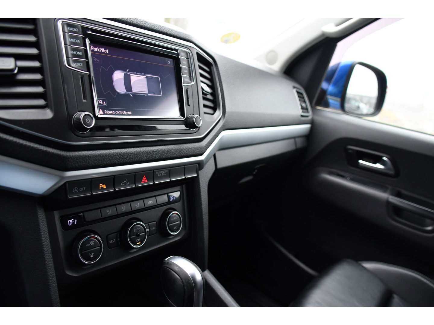 Volkswagen Amarok 3.0 V6 TDI 4Motion DC Highline Camera, Cruise, Carplay, Stoelverwarming, Leder, LED, 4x4, Automaat, 225pk, 3300kg Trekhaak, Uniek!