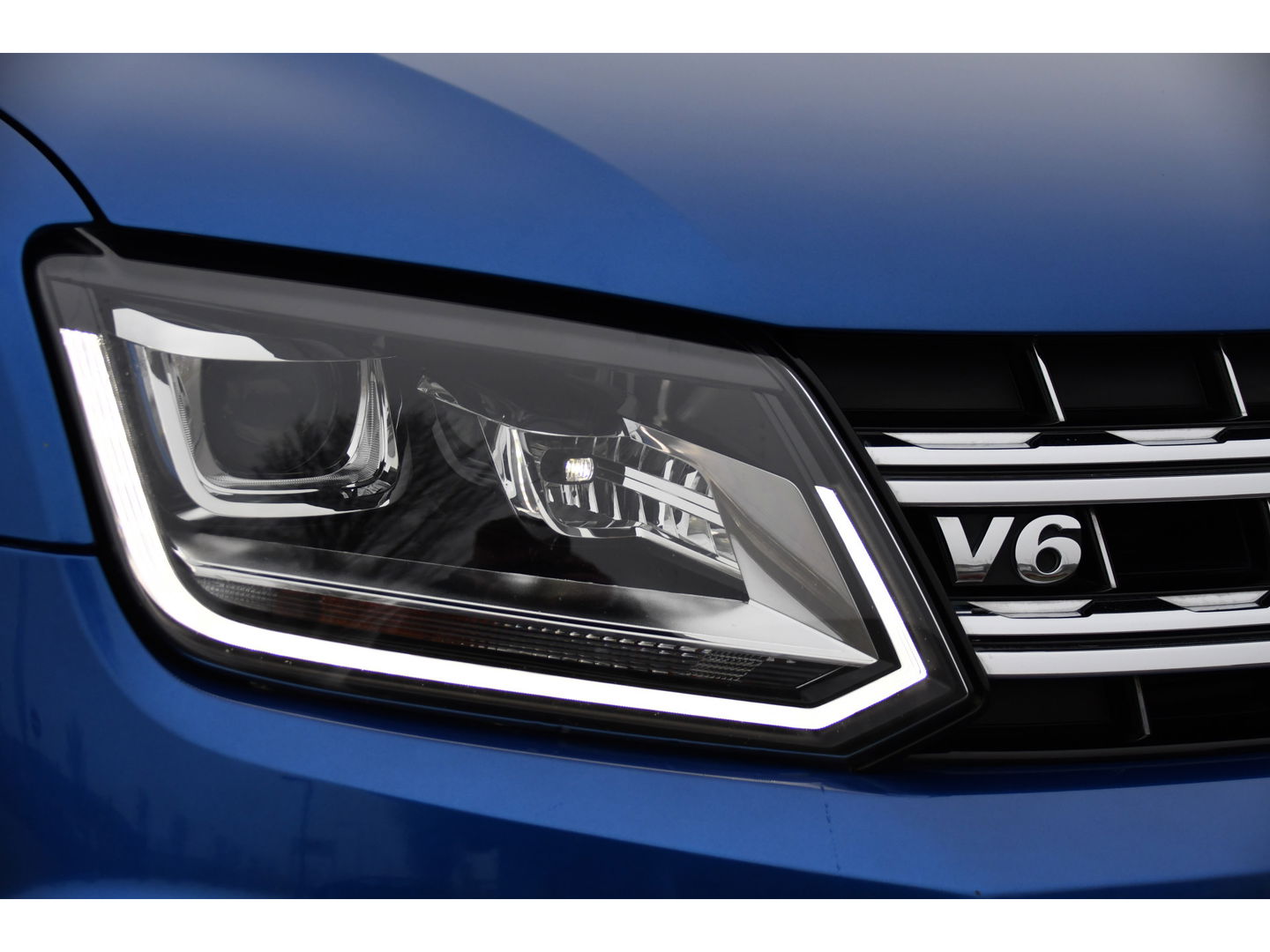 Volkswagen Amarok 3.0 V6 TDI 4Motion DC Highline Camera, Cruise, Carplay, Stoelverwarming, Leder, LED, 4x4, Automaat, 225pk, 3300kg Trekhaak, Uniek!