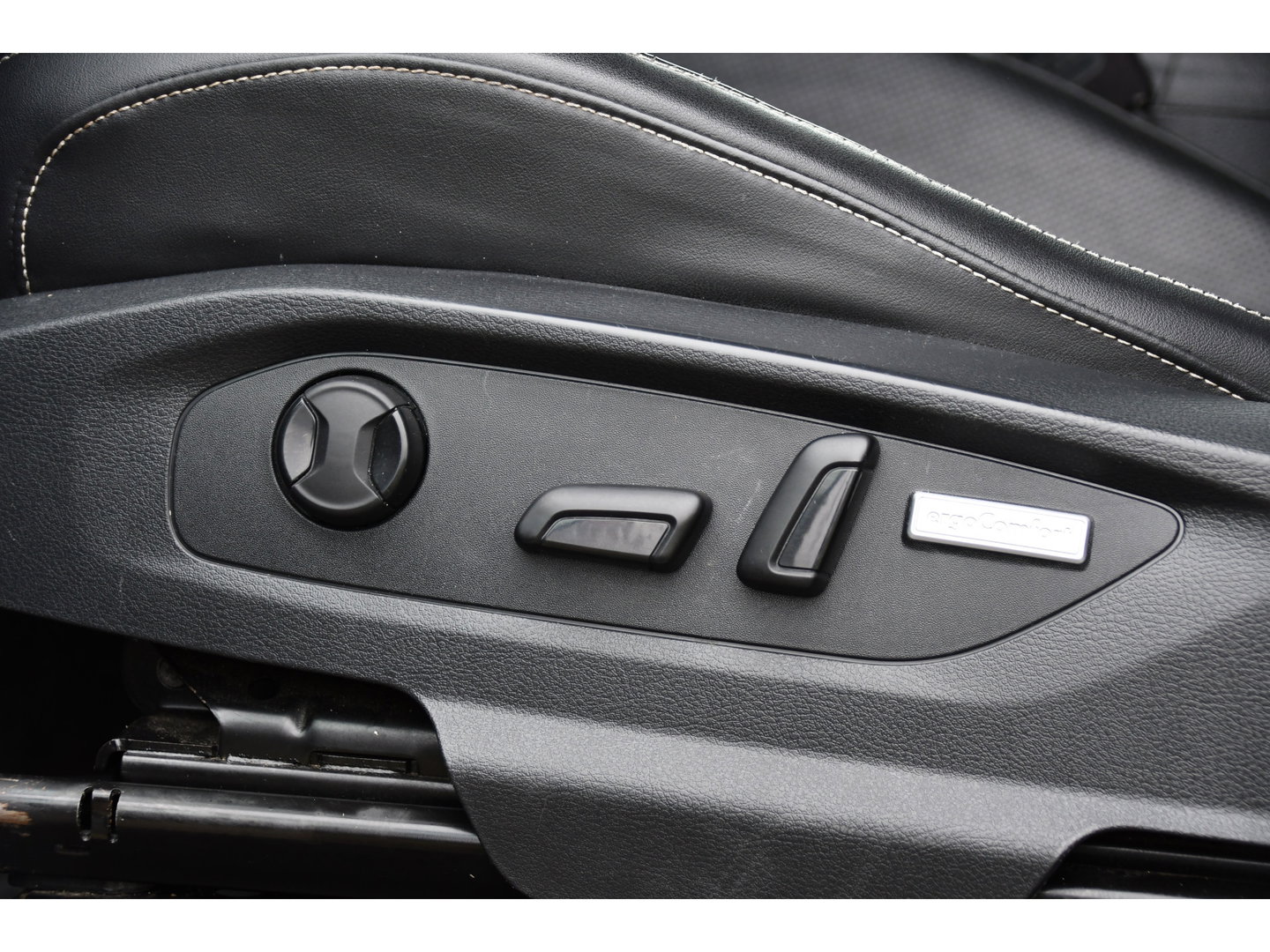 Volkswagen Amarok 3.0 V6 TDI 4Motion DC Highline Camera, Cruise, Carplay, Stoelverwarming, Leder, LED, 4x4, Automaat, 225pk, 3300kg Trekhaak, Uniek!