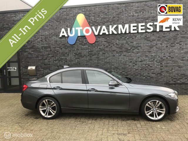 BMW 3 Serie - 330i