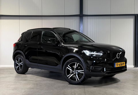 Volvo XC40 2.0 T4 191PK R-Design Pano Trekhaak Camera Leer