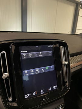 Volvo XC40 2.0 T4 191PK R-Design Pano Trekhaak Camera Leer
