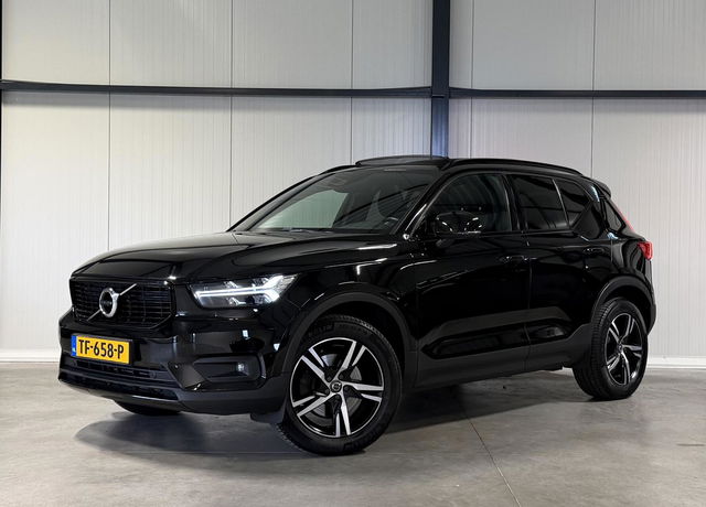 Volvo XC40 - 2.0 T4 191PK R-Design Pano Trekhaak Camera Leer