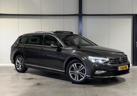 Volkswagen Passat Variant Volkswagen Passat 1.6 TDI R-line Pano Virtual Trekhaak NAP