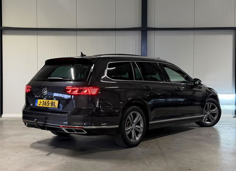 Volkswagen Passat Variant Volkswagen Passat 1.6 TDI R-line Pano Virtual Trekhaak NAP