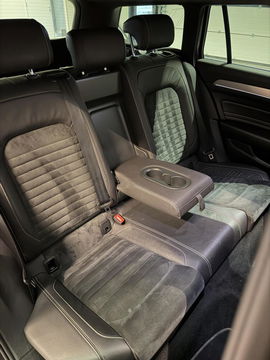 Volkswagen Passat Variant Volkswagen Passat 1.6 TDI R-line Pano Virtual Trekhaak NAP