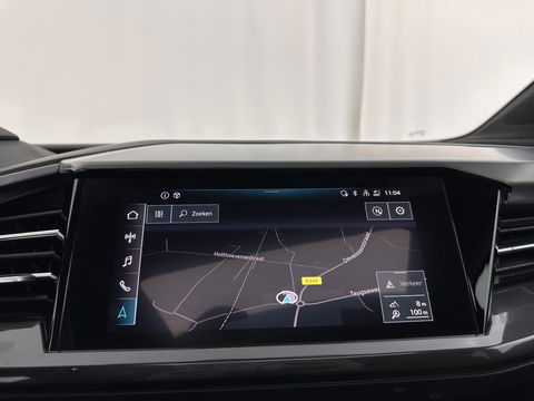 Audi Q4 e-tron 40 S-Line Launch-edition Competition 77 kWh [ 3-Fase-11kW ] {SOH-90%} (INCL-BTW) Aut. *HEATPUMP | PANO | LEATHER | MATRIX-LED | AUDI-SOUND | ADAPTIVE-CRUISE | HEATED-SPORTSEATS | AMBIENTLIGHT | DIGI-COCKPIT | CAMERA | KEYLESS | DAB+ | 20''ALU*