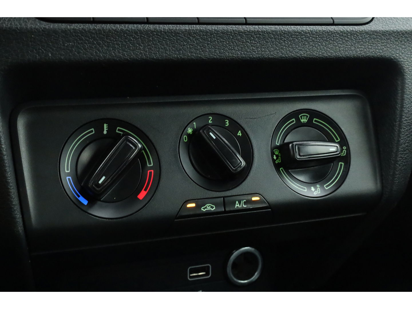 Škoda Fabia Combi 1.0 TSI Business Edition | Apple CarPlay & Android Auto | Stoelverw. | Airco | All Seasons | PDC A