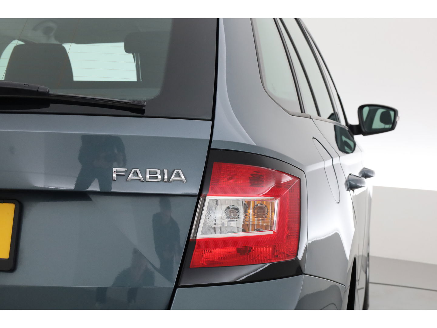 Škoda Fabia Combi 1.0 TSI Business Edition | Apple CarPlay & Android Auto | Stoelverw. | Airco | All Seasons | PDC A