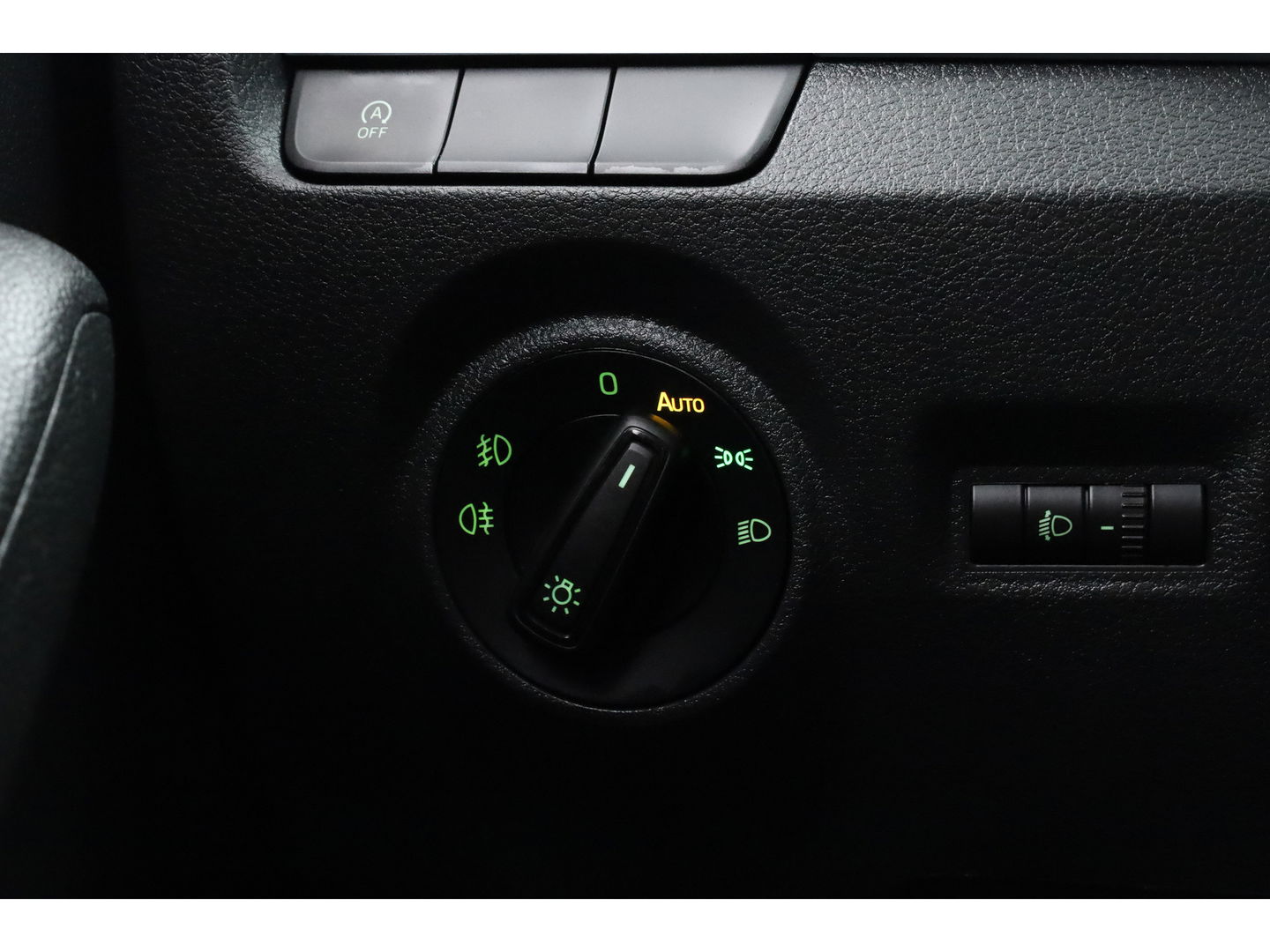 Škoda Fabia Combi 1.0 TSI Business Edition | Apple CarPlay & Android Auto | Stoelverw. | Airco | All Seasons | PDC A