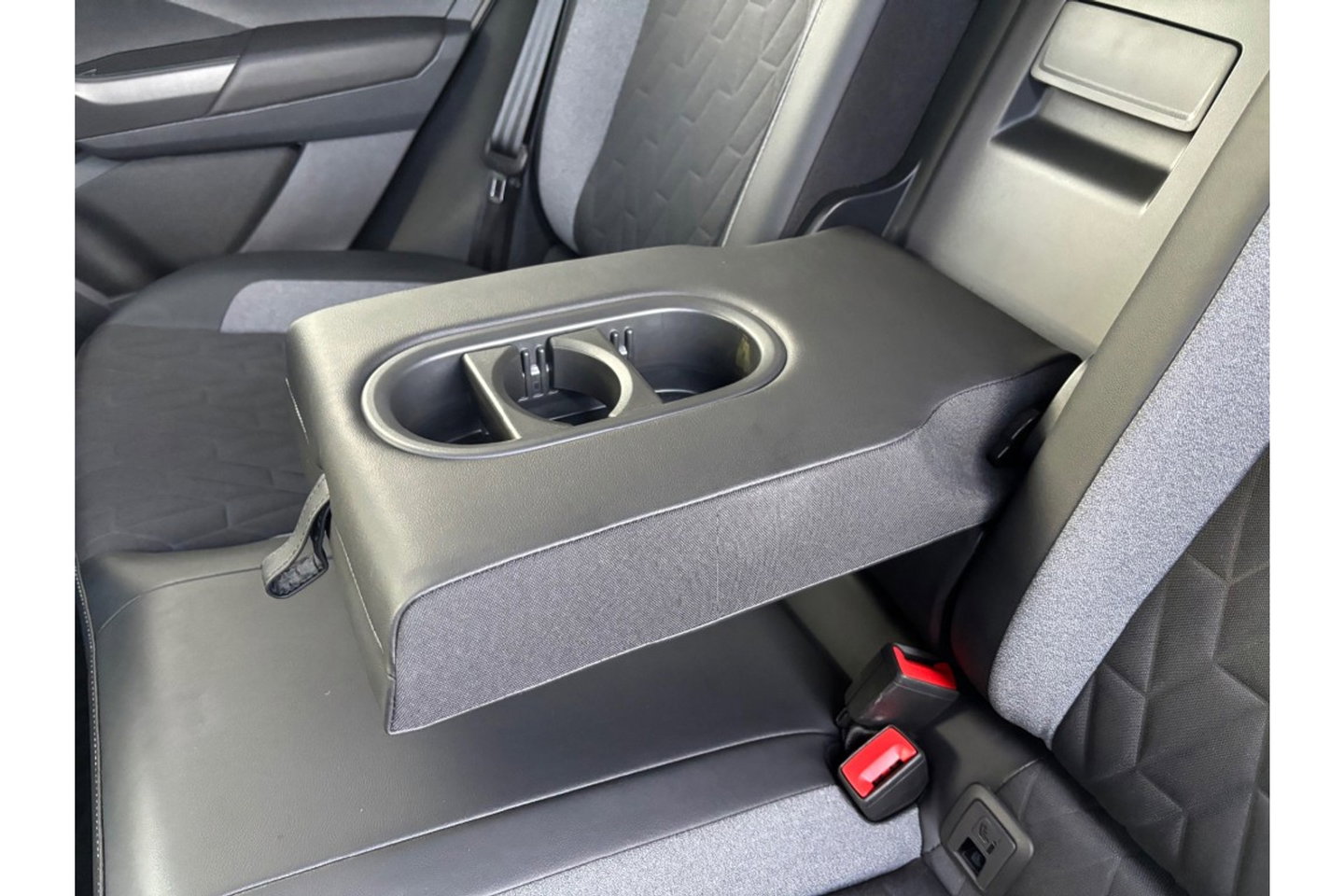 Volkswagen T-Roc 1.0 TSI GOAL EDITION AIRCO NAVI PDC STOELVW.