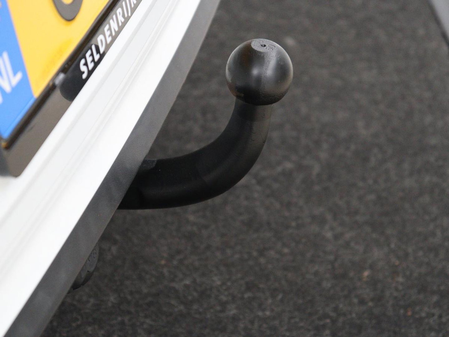 Volkswagen T-Roc 1.5 TSI Sport R Line | Trekhaak | Carplay | Full LED | Navigatie | Virtual Cockpit | Adaptive cruise | Parkeerhulp | 18'' | Climate control | Bluetooth | Getint glas