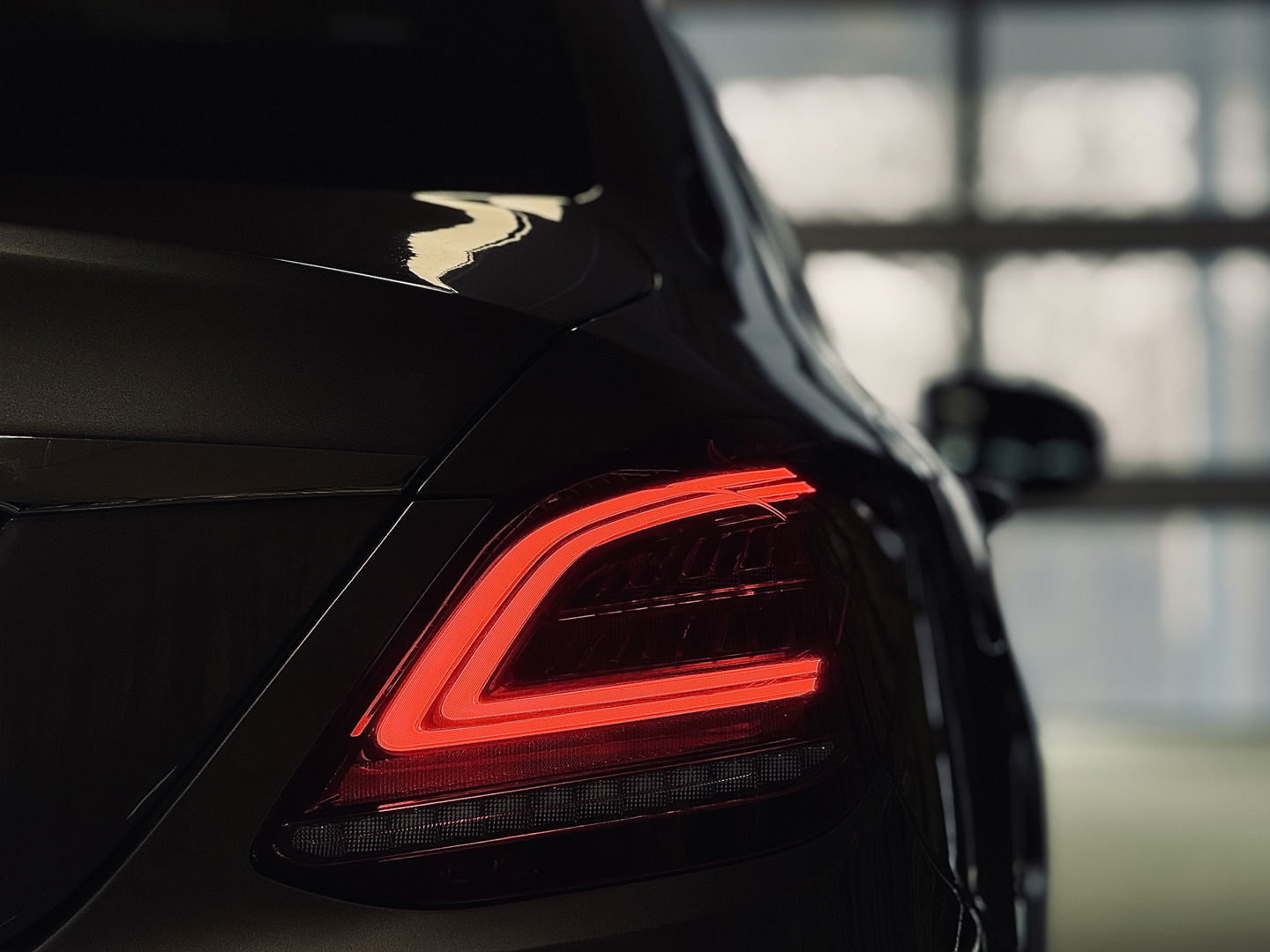 Mercedes-Benz C-Klasse 200 Business Solution AMG Plus Upgrade Edition | Burmester | Panoramadak | Sfeerverlichting | Apple Carplay | Android Auto | Camera | Lane Assist | Dodehoeksensor | LED |