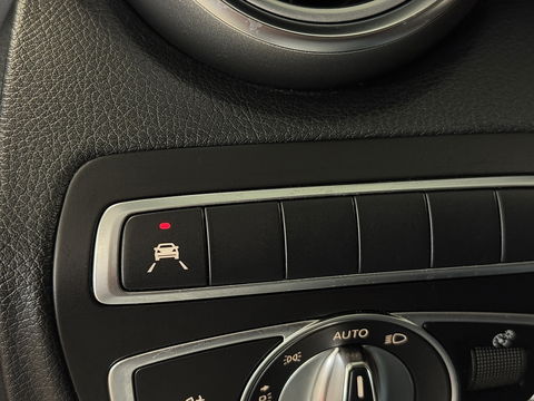 Mercedes-Benz C-Klasse 200 Business Solution AMG Plus Upgrade Edition | Burmester | Panoramadak | Sfeerverlichting | Apple Carplay | Android Auto | Camera | Lane Assist | Dodehoeksensor | LED |