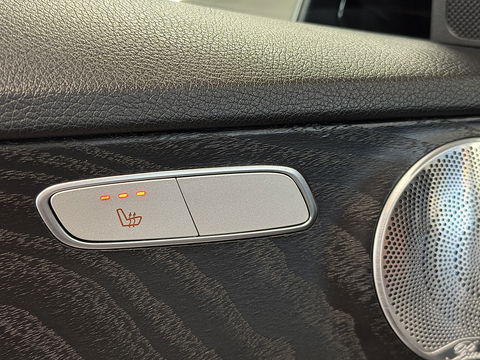 Mercedes-Benz C-Klasse 200 Business Solution AMG Plus Upgrade Edition | Burmester | Panoramadak | Sfeerverlichting | Apple Carplay | Android Auto | Camera | Lane Assist | Dodehoeksensor | LED |