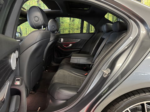 Mercedes-Benz C-Klasse 200 Business Solution AMG Plus Upgrade Edition | Burmester | Panoramadak | Sfeerverlichting | Apple Carplay | Android Auto | Camera | Lane Assist | Dodehoeksensor | LED |