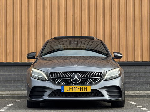 Mercedes-Benz C-Klasse 200 Business Solution AMG Plus Upgrade Edition | Burmester | Panoramadak | Sfeerverlichting | Apple Carplay | Android Auto | Camera | Lane Assist | Dodehoeksensor | LED |
