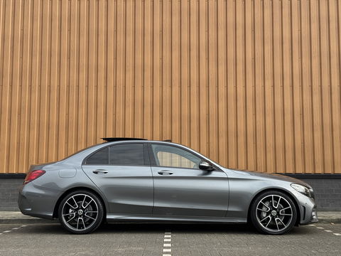 Mercedes-Benz C-Klasse 200 Business Solution AMG Plus Upgrade Edition | Burmester | Panoramadak | Sfeerverlichting | Apple Carplay | Android Auto | Camera | Lane Assist | Dodehoeksensor | LED |
