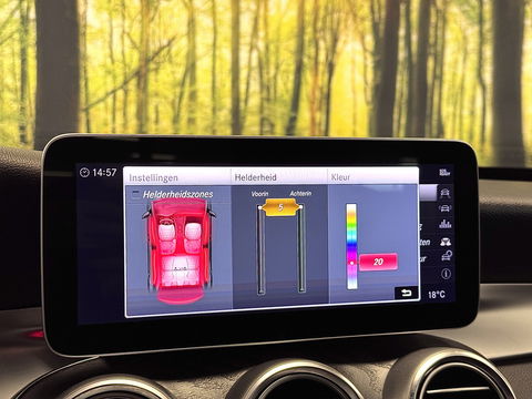 Mercedes-Benz C-Klasse 200 Business Solution AMG Plus Upgrade Edition | Burmester | Panoramadak | Sfeerverlichting | Apple Carplay | Android Auto | Camera | Lane Assist | Dodehoeksensor | LED |