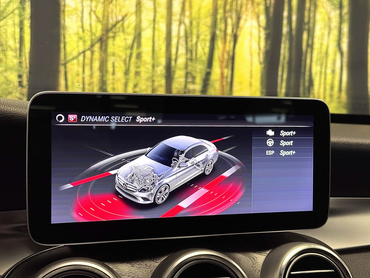 Mercedes-Benz C-Klasse 200 Business Solution AMG Plus Upgrade Edition | Burmester | Panoramadak | Sfeerverlichting | Apple Carplay | Android Auto | Camera | Lane Assist | Dodehoeksensor | LED |