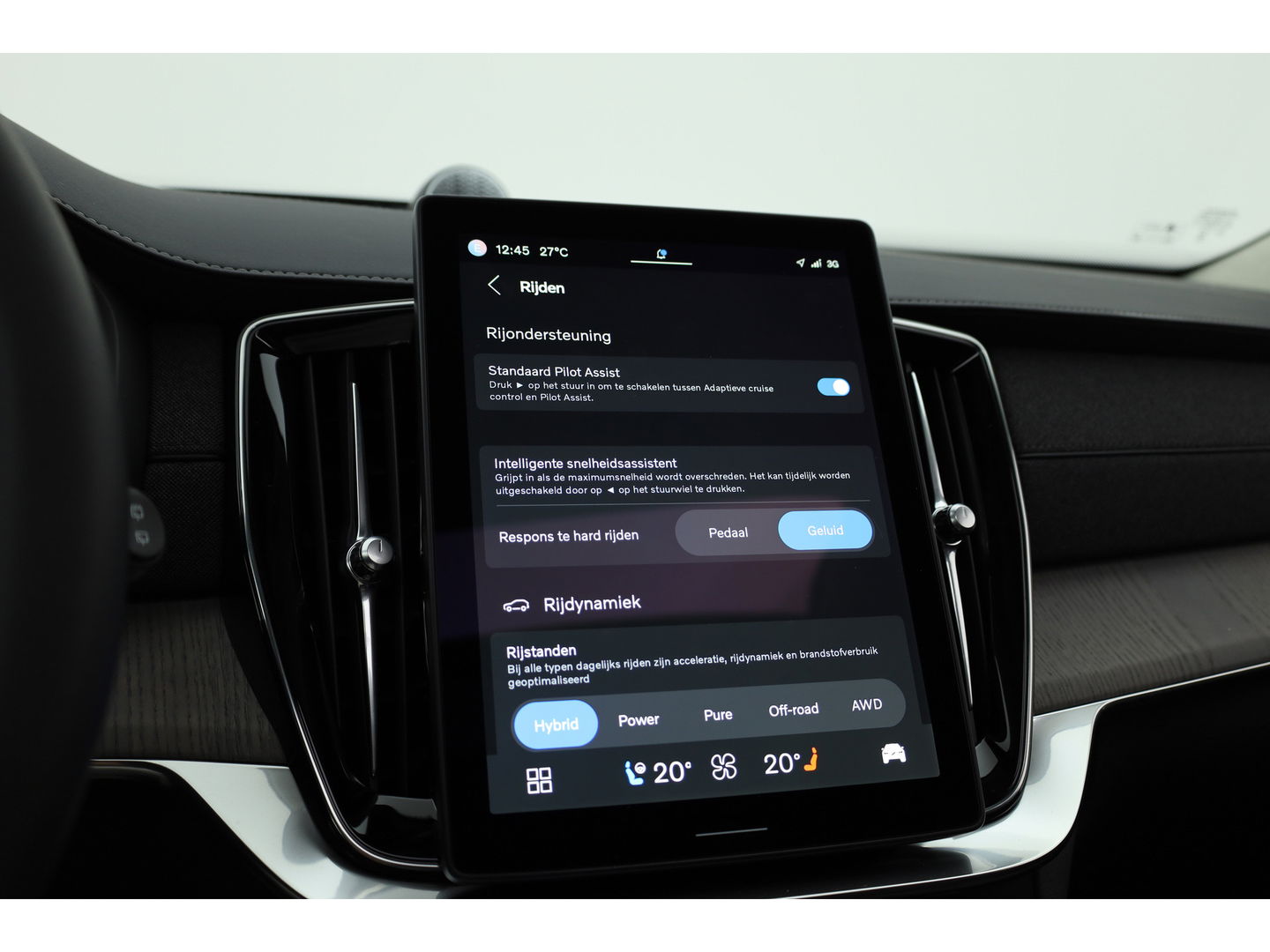 Volvo XC90 2.0 T8 Plug-in hybrid AWD Ultra Dark | Full Option | Luchtvering | B&W  audio | Massage | Pano | HUD | Stoelventilatie | 22'' |