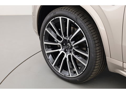 Volvo XC90 2.0 T8 Plug-in hybrid AWD Ultra Dark | Full Option | Luchtvering | B&W  audio | Massage | Pano | HUD | Stoelventilatie | 22'' |
