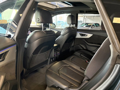 Audi Q8 55 TFSI quattro Pro Line S , Maxton !!