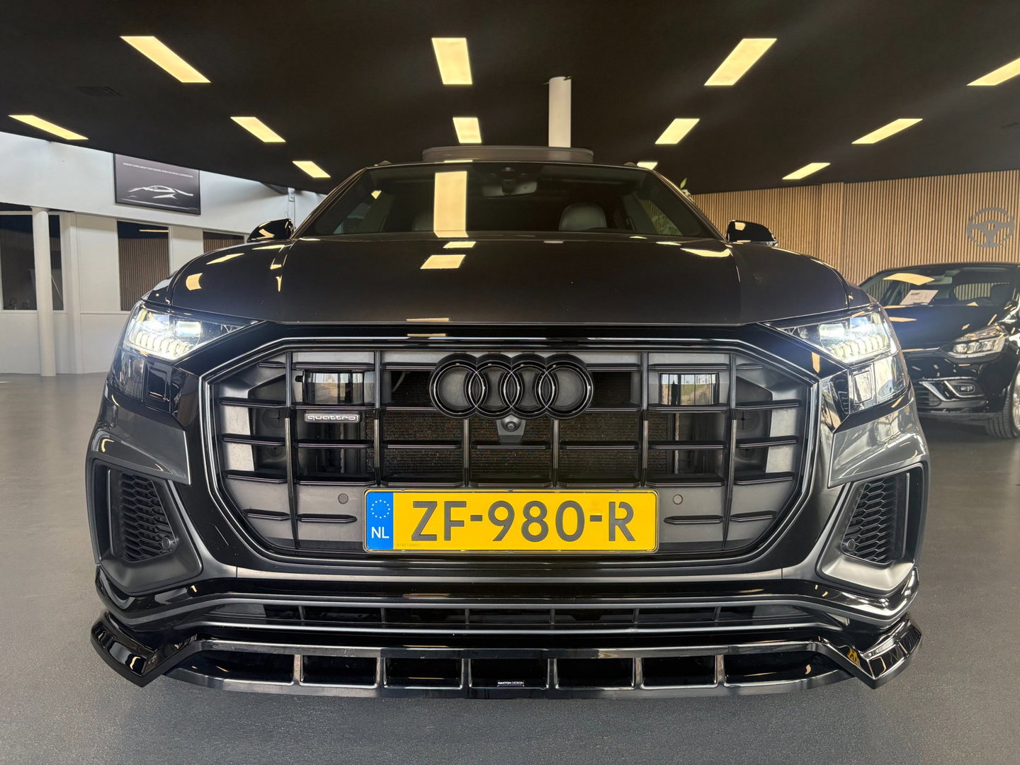 Audi Q8 55 TFSI quattro Pro Line S , Maxton !!