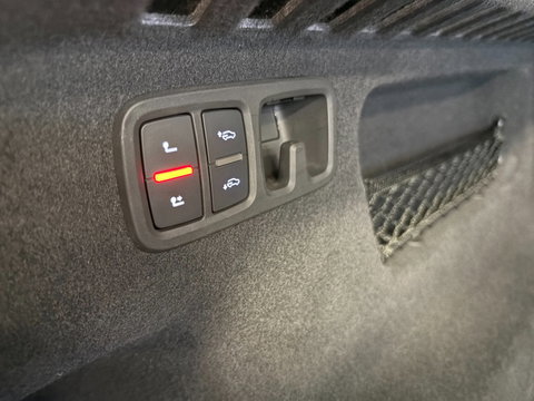 Audi Q8 55 TFSI quattro Pro Line S , Maxton !!