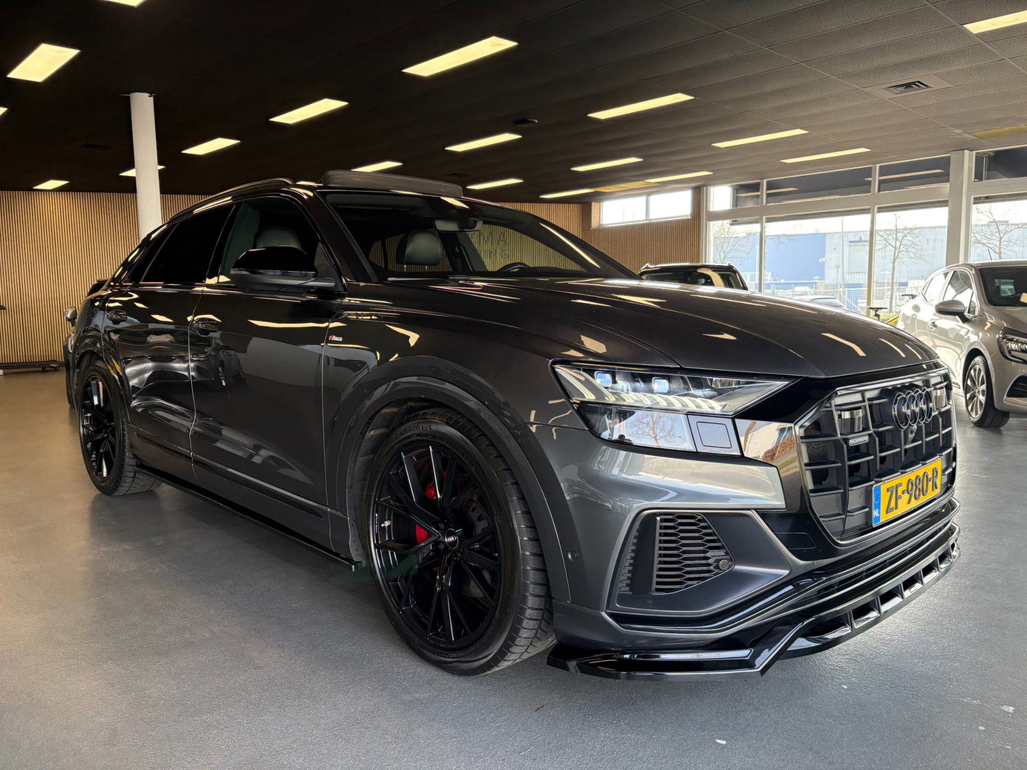 Audi Q8 55 TFSI quattro Pro Line S , Maxton !!