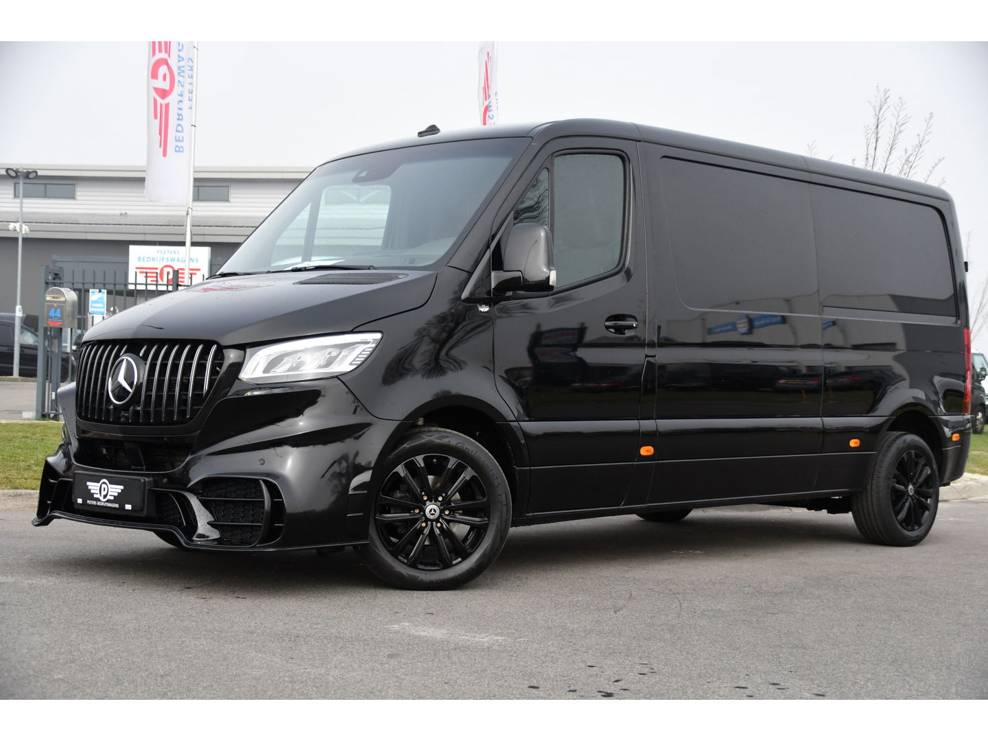 Mercedes-Benz Sprinter 314 2.2 CDI L2H1 AMG Black Edition Adaptieve Cruise, 360 Camera, Carplay, LED, Automaat, Dodehoek, 143pk, Uniek!