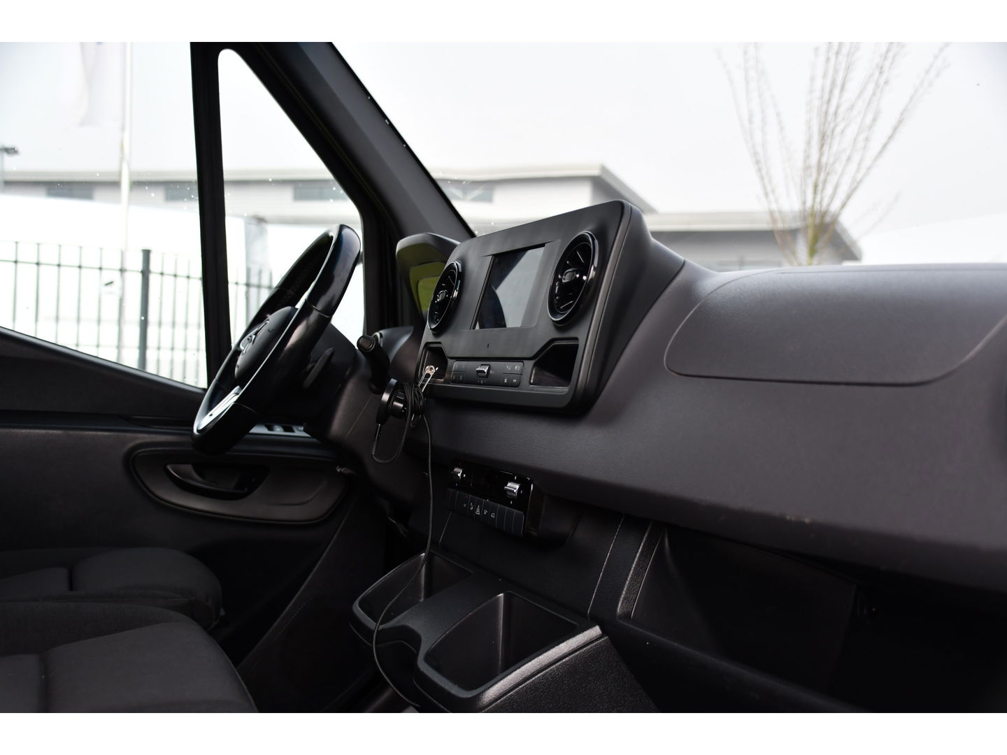 Mercedes-Benz Sprinter 314 2.2 CDI L2H1 AMG Black Edition Adaptieve Cruise, 360 Camera, Carplay, LED, Automaat, Dodehoek, 143pk, Uniek!