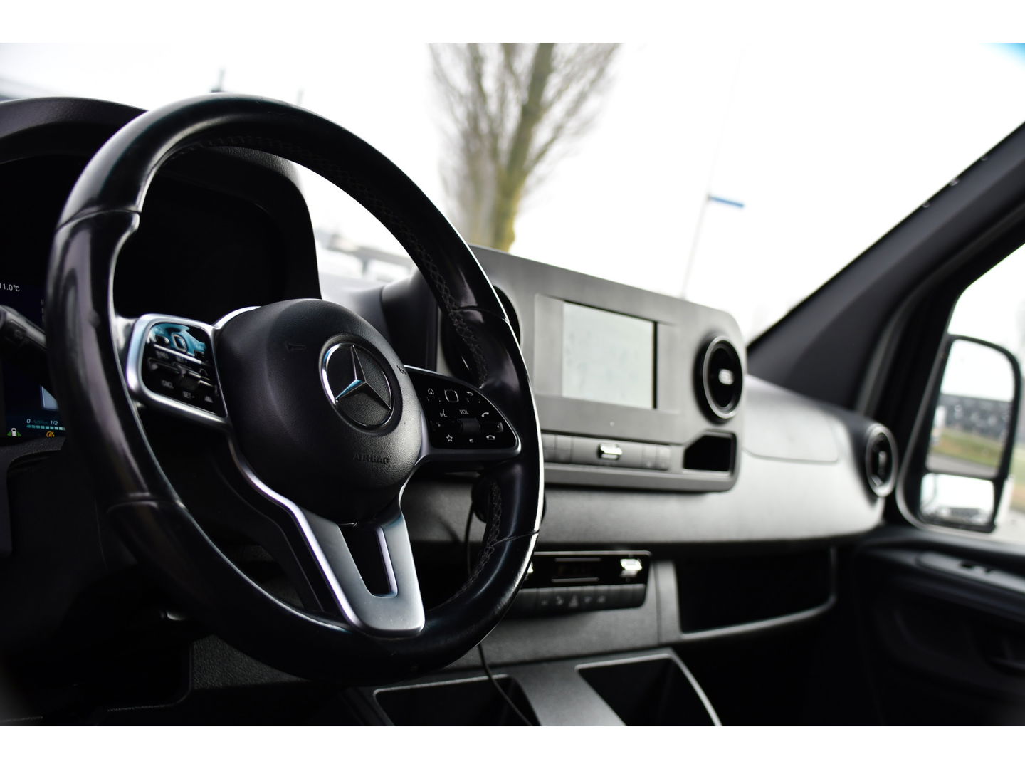 Mercedes-Benz Sprinter 314 2.2 CDI L2H1 AMG Black Edition Adaptieve Cruise, 360 Camera, Carplay, LED, Automaat, Dodehoek, 143pk, Uniek!