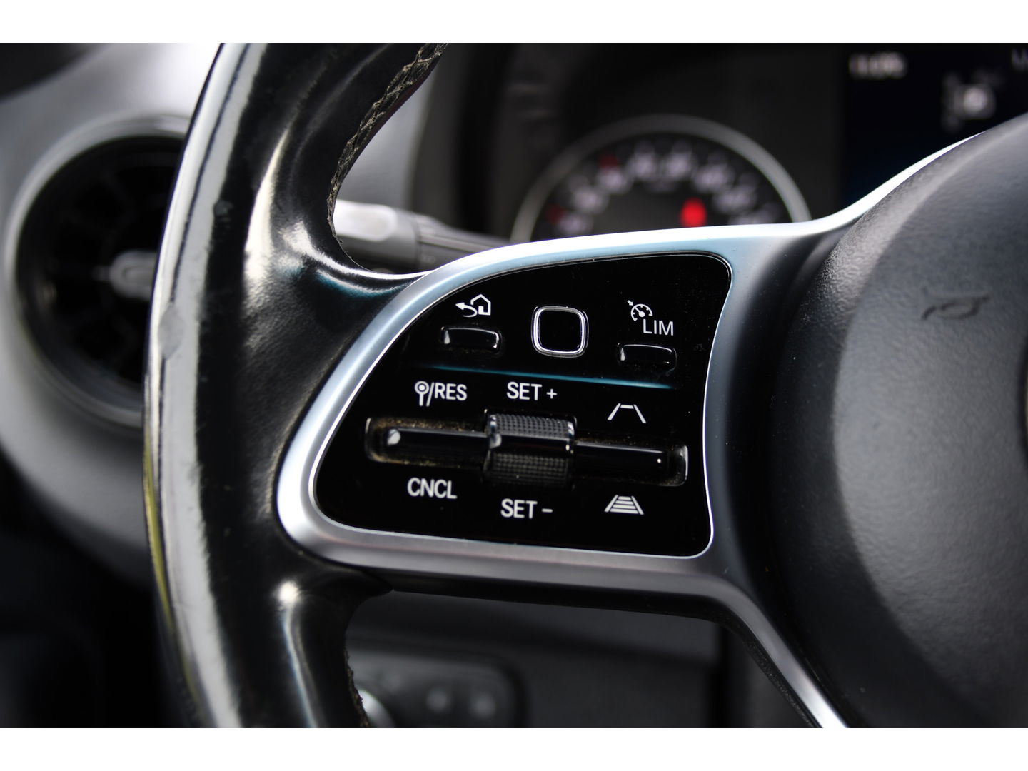 Mercedes-Benz Sprinter 314 2.2 CDI L2H1 AMG Black Edition Adaptieve Cruise, 360 Camera, Carplay, LED, Automaat, Dodehoek, 143pk, Uniek!