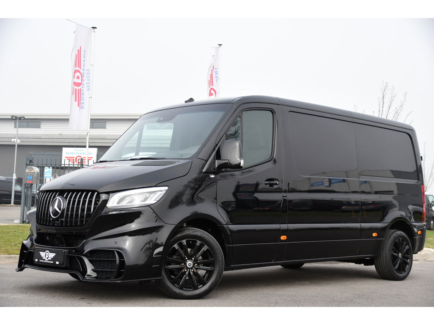 Mercedes-Benz Sprinter 314 2.2 CDI L2H1 AMG Black Edition Adaptieve Cruise, 360 Camera, Carplay, LED, Automaat, Dodehoek, 143pk, Uniek!